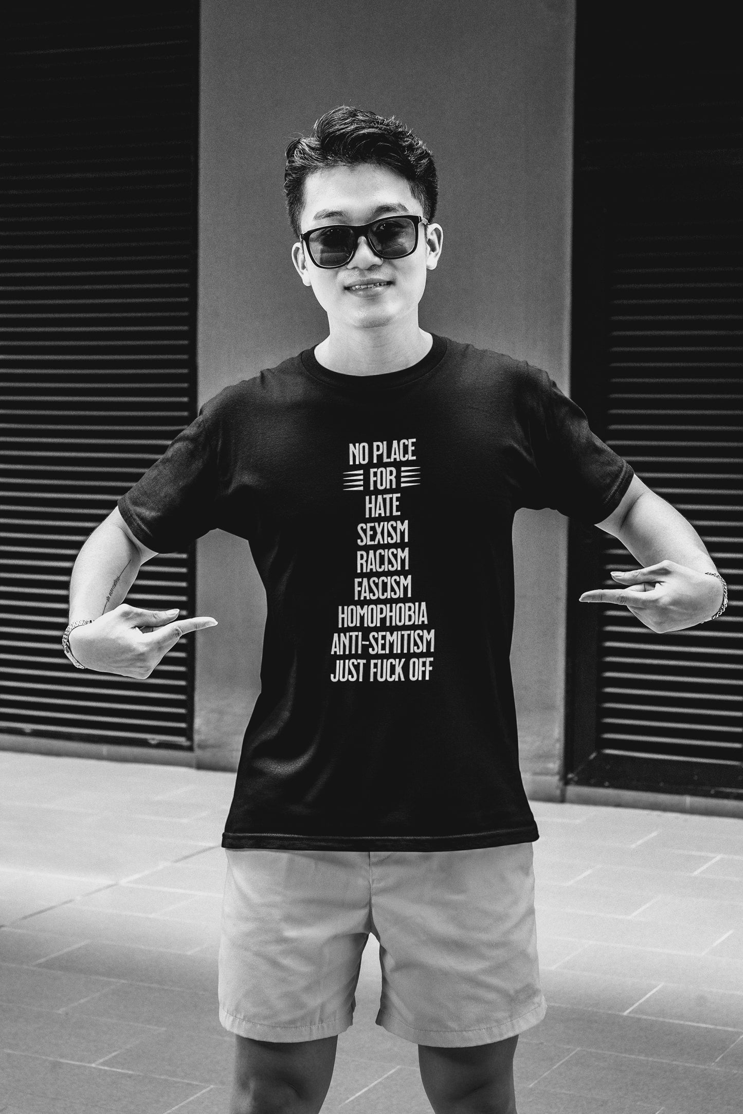 Statement Tee No Place For Hate Unisex